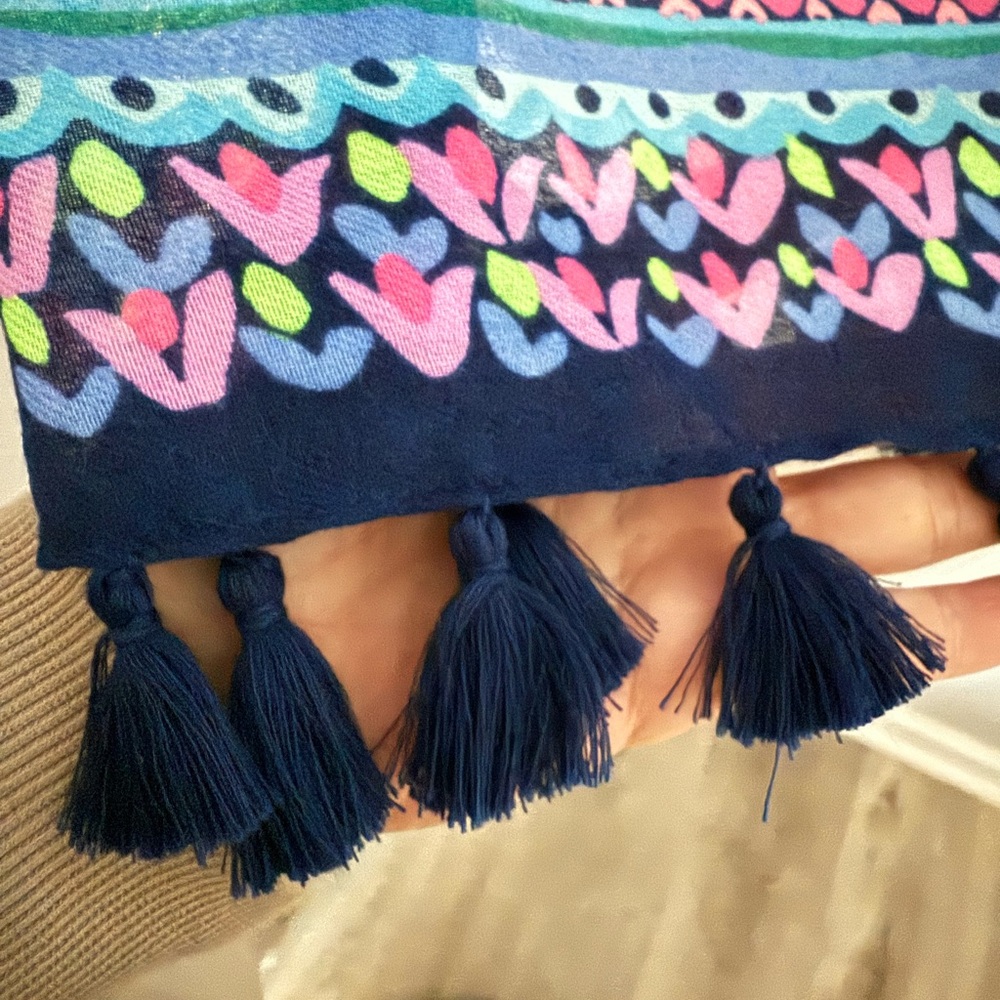 Lilly Pulitzer Resort Scarf - Picture 4 of 5